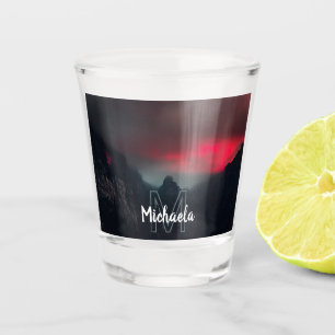 Vaso De Chupito Monograma de nubes, niebla y montañas quemadas
