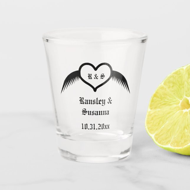 Vaso De Chupito Monogramado Boda gótico Personalizado del corazón  (Anverso)