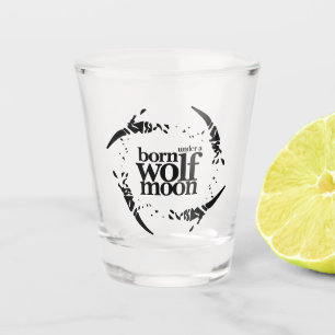 Vaso De Chupito Nacido poético bajo las garras de una luna de lobo