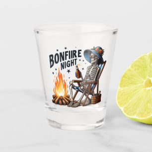 Vaso De Chupito Noche de la hoguera - Beber esqueleto cerca del fu