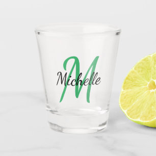 Vaso De Chupito Nombre monogramado verde simple y moderno + inicia