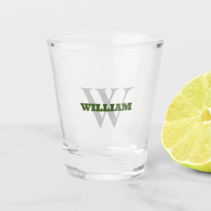 Vaso De Chupito Nombre verde superpuesto sobre negrita inicial
