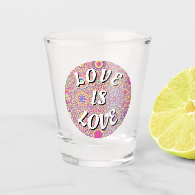 Vaso De Chupito Orgullo Love Is Love (Anverso)