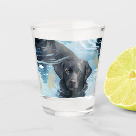 Vaso De Chupito Patrón de Labrador Negro Nadando