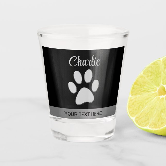 Vaso De Chupito Paw de perro plateado sobre fondo negro (Anverso)