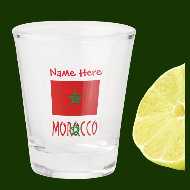 Vaso De Chupito Personalización roja de la bandera marroquí (Moroccan flag on shot glass has the word MOROCCO below in flag colors. Add name in red text above.)
