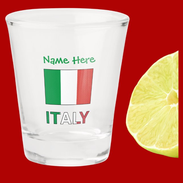Vaso De Chupito Personalización verde de la bandera italiana y la  (Italian flag on a shot glass with the word ITALY below in flag colors. Add a name above.)