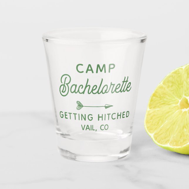 Vaso De Chupito Personalizado Camp Bachelorette recibe un golpe (Anverso)