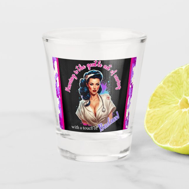 Vaso De Chupito Pinup_ Nurse Badass (Anverso)