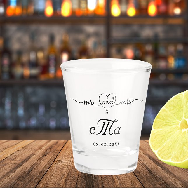 Vaso De Chupito recién casados Sr Sra monograma fiesta de boda (Subido por el creador)