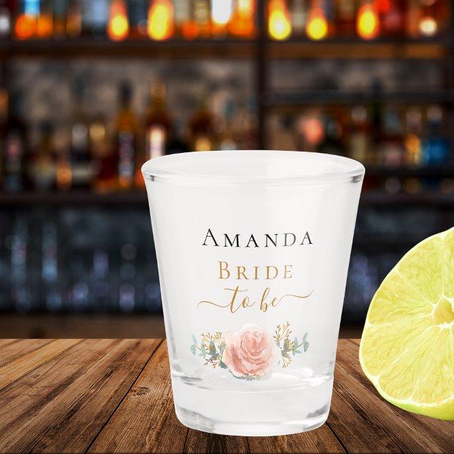 Vaso De Chupito Rosa dorada floral eucalipto vegetación (Subido por el creador)