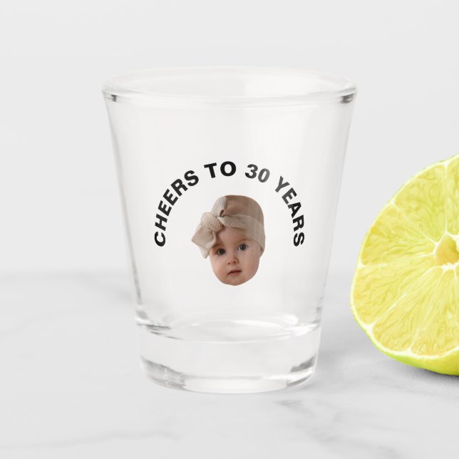 Vaso De Chupito Saludos A Los 30 Años Cumpleaños Con Un Gracioso R (Anverso)