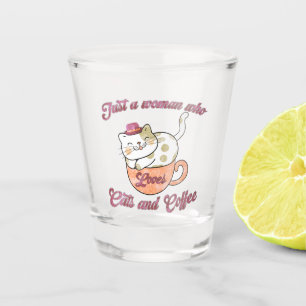 Vaso De Chupito Sólo una mujer que ama los gatos y el café