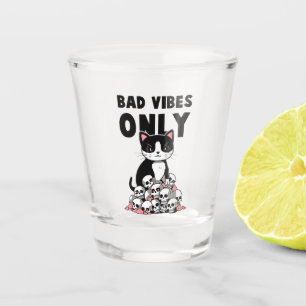 Vaso De Chupito Sólo vibraciones malas: gatos y cráneos