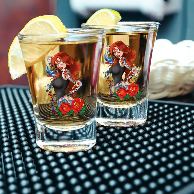 Vaso De Chupito Tattoos de la mujer de Redhead (Subido por el creador)