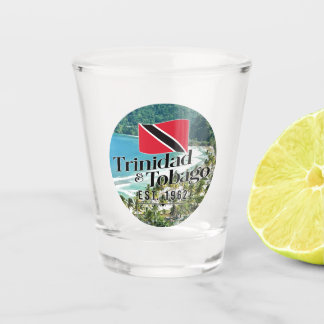 Vaso De Chupito "Trinidad y Tobago Este. Playa Con Bandera De 1962