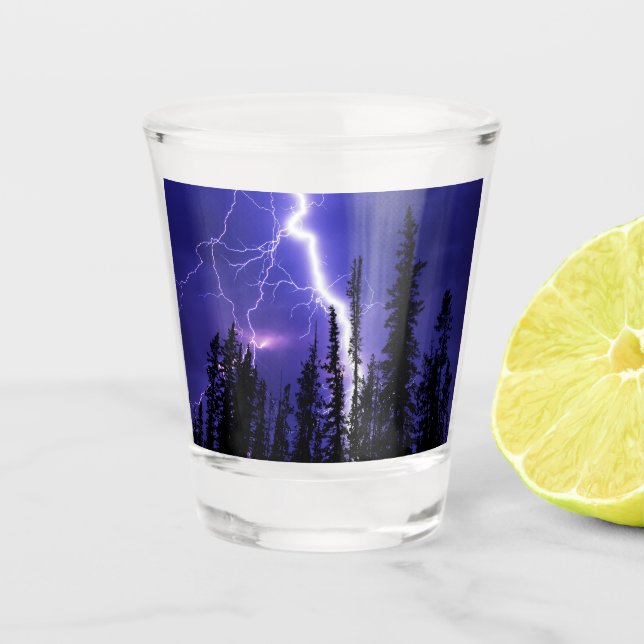 Vaso De Chupito trueno hermoso sobre el bosque (Anverso)