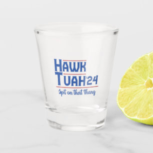 Vaso De Chupito Trump presidencial con halcón escupiendo sobre eso