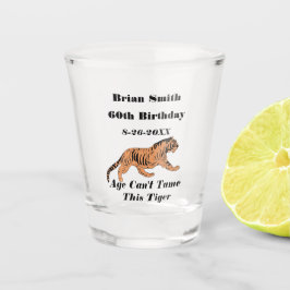 Vaso De Chupito Un tigre cumple 60 años