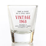 Vaso De Chupito Vintage 60th Birthday Party Favor<br><div class="desc">Un favor divertido de vidrio para su fiesta de cumpleaños número 60. Personaliza "Toma un tiro y sigue caliente",  "Viñeta" y el año en que nació,  su nombre y la fecha de fiesta.</div>