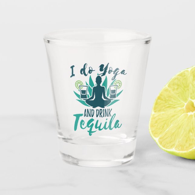 Vaso De Chupito Yo hago yoga y bebo tequila (Anverso)
