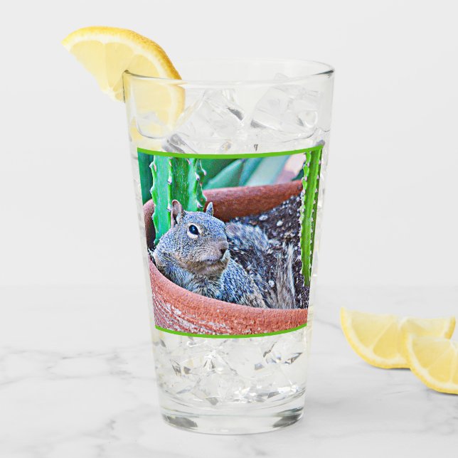 Vaso de cristal de la bebida de la ardilla de (Anverso (hielo))