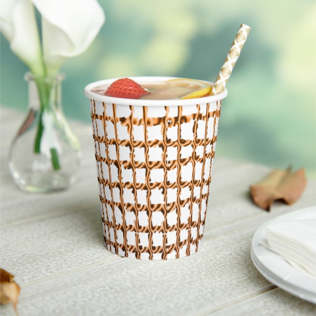 Vaso de papel beige neto (in situ)