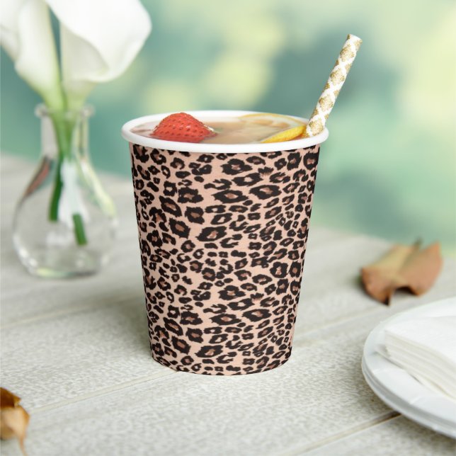 Vaso de papel para fiesta con estampado de leopard (in situ)