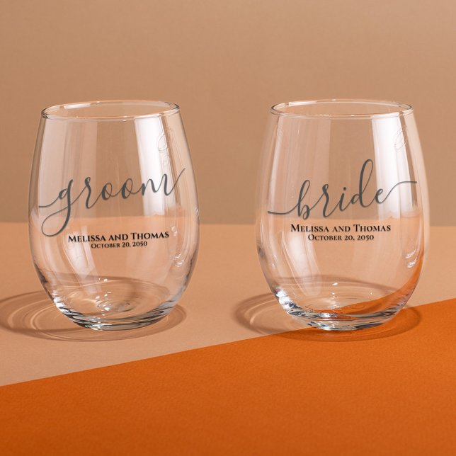 Vaso De Vino Boda Bride Groom Script Personalizado (Custom wine glasses with Bride and groom Calligraphy script)