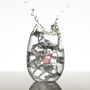 Vaso De Vino Cena de ensayo de foto de corazón a un día de dist