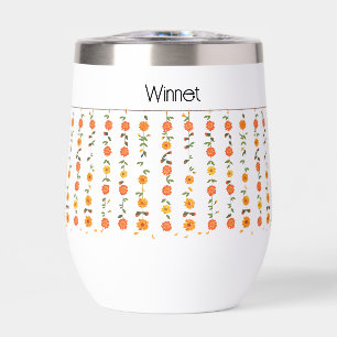 Vaso de vino con guirnalda de marigold
