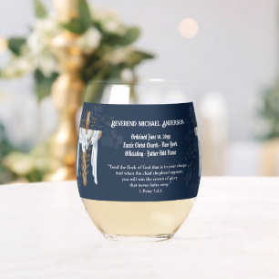 Vaso De Vino El recién ordenado pastor sacerdote pastor Deacon 