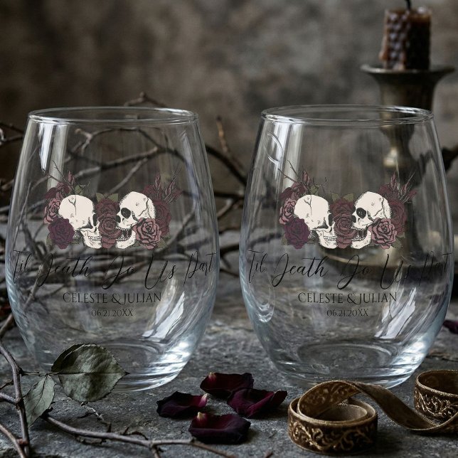 Vaso De Vino Gothic Skulls & Roses Til Death Wedding (Til Death Wine Glasses feature hand-drawn skulls and roses for an elegant gothic wedding table)