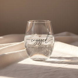 Vaso De Vino Minimalist Script "Engaged" Custom Names