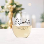 Vaso De Vino Personalizado de la dama de honor Fiesta de matrim<br><div class="desc">La Personalizado de la dama de honor Personalized Name Wedding Party Stemless Wine Glass presenta el nombre de la dama de honor en un elegante guión gráfico con el texto "Bridesmaid" y la fecha de su boda debajo. Personalizado hecha para las damas de honor. Hace un fabuloso regalo de dama...</div>