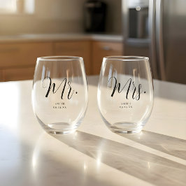 Vaso De Vino Personalizado 'Sr. y la Sra. Boda de script mínimo