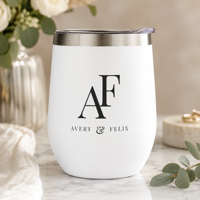 Vaso de vino | Regalo de boda personalizado con mo (Personalized wedding monogram thermal wine tumbler for couples toasts and gift giving.)