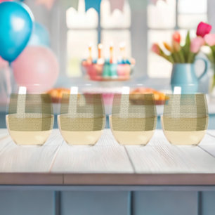 Vaso De Vino Una alfombra rectangular con un patrón geométrico