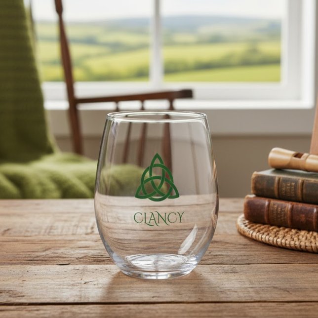 Vaso De Vino Vibrant Green Celtic Trinity Knot Family Name (Subido por el creador)