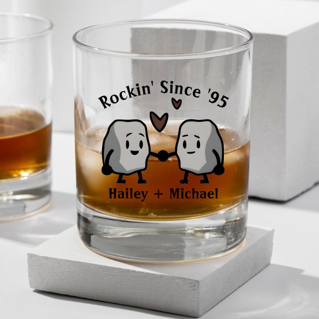 Vaso De Whiskey Aniversario de la pareja de recién casados Cute Ro (Cute Rock Pun Newlywed Couple Wedding Anniversary Whiskey Glass)