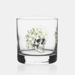 Vaso De Whiskey Bloom silencioso: Calaveras y lirios blancos