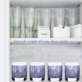 Vaso De Whiskey Bosque en Crepúsculo