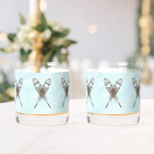 Vaso De Whiskey Calzado De Nieve En Papel Antiguo