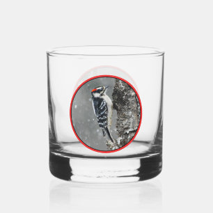 Vaso De Whiskey Carpintero lechoso en nieve - Fotografía original