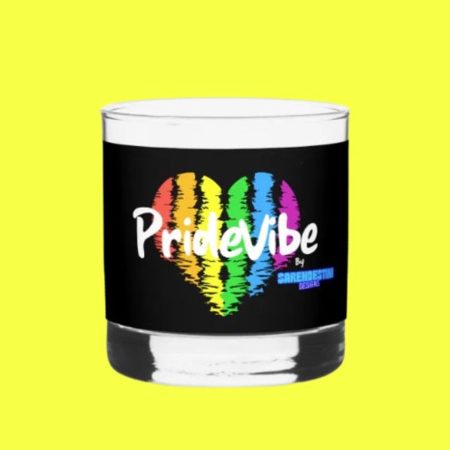 Vaso De Whiskey Celebrar con el corazón arcoiris: PrideVibe (Subido por el creador)