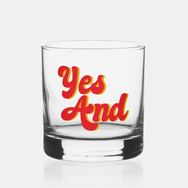 Vaso De Whiskey Comediante De Yes And Improv Comedy (Anverso)