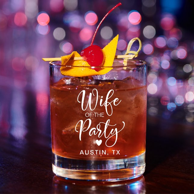 Vaso De Whiskey Cute Bachelorette Party Bride (Subido por el creador)