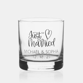 Vaso De Whiskey Cute sólo se casó con nombres personalizados Favor
