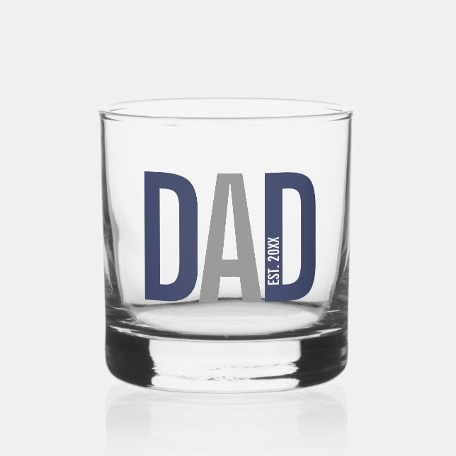 Vaso De Whiskey Establecimiento de un padre moderno con personalid (Anverso)