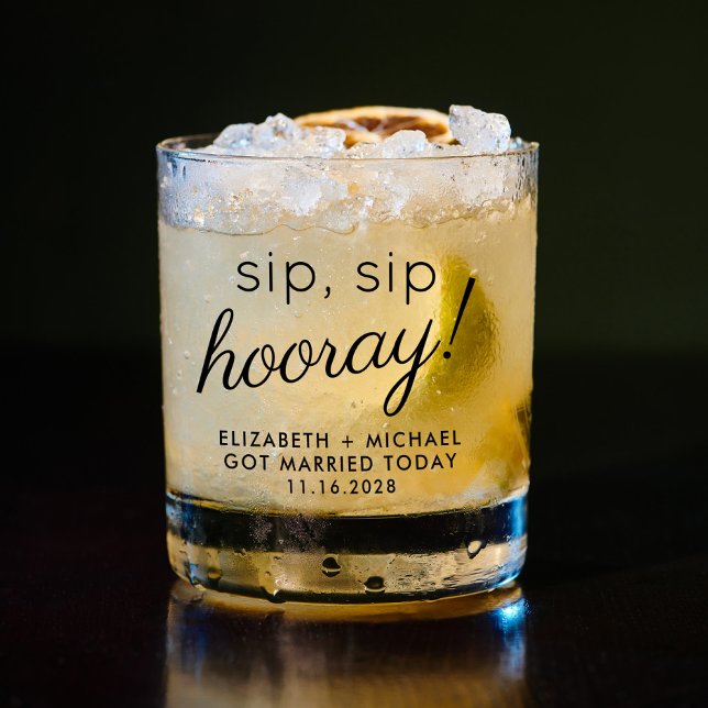 Vaso De Whiskey Fun Sip Sip Hooray Wedding Favor (Subido por el creador)